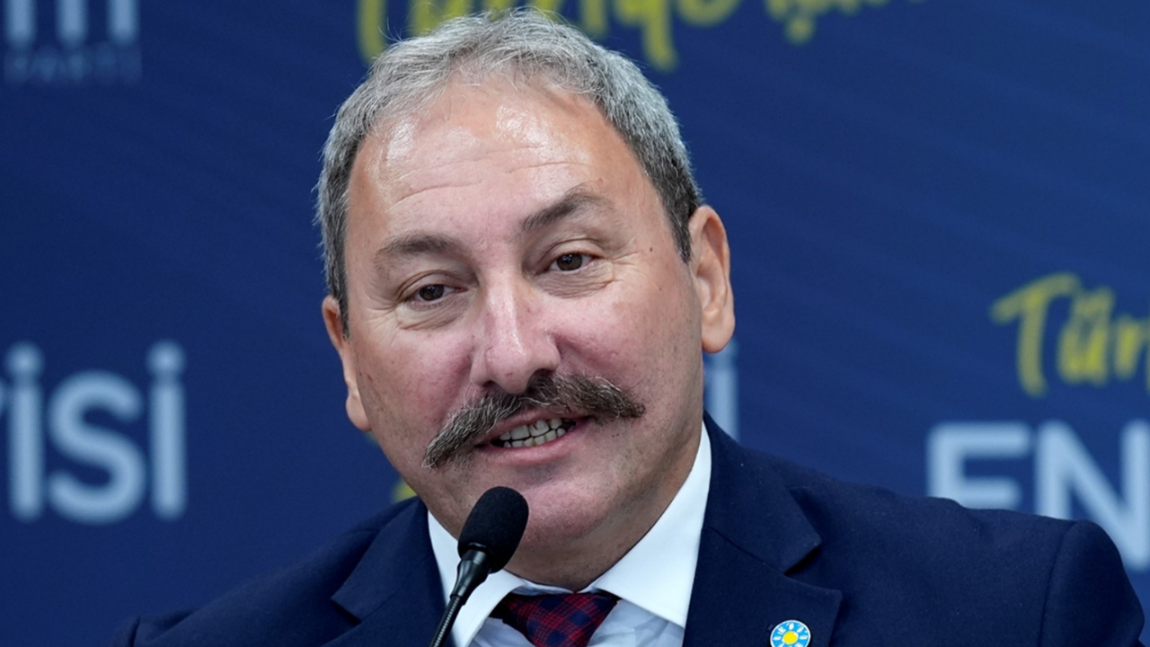 İYİ Parti'de üst düzey ayrılık: Mehmet Tolga Akalın istifa etti