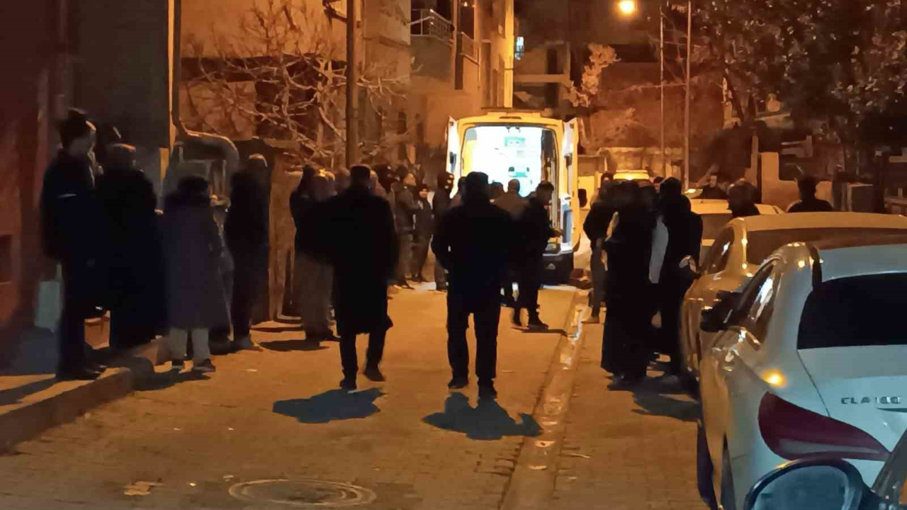 Sahurda tartışma kanlı bitti: 18 yaşındaki genç kız babasını öldürdü