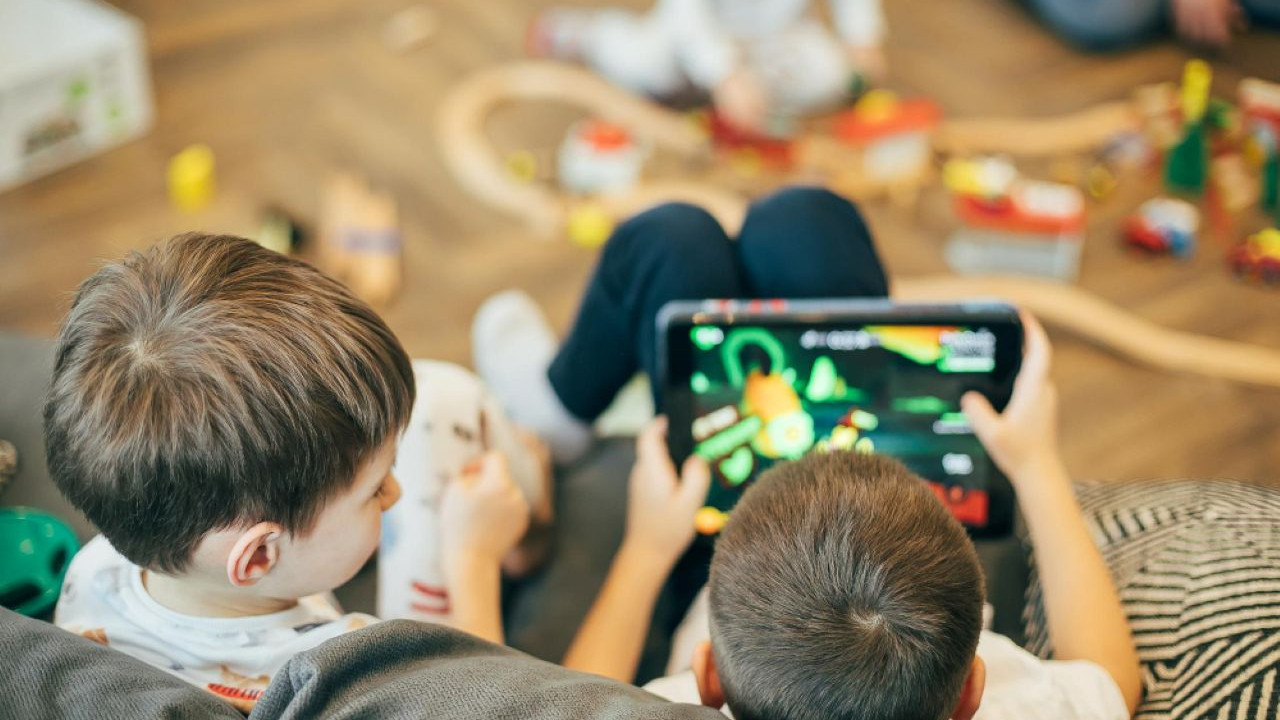 Çocukta bağımlılığın altyapısı 1-2 yaşlarında oluşabiliyor