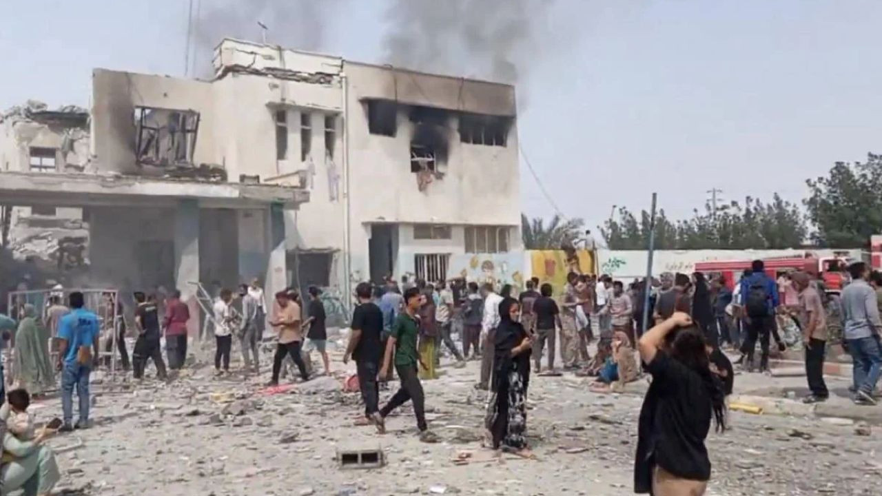 İran Kızılay'ı açıkladı, saldırılarda hedef alınan ilkokul 40 dakika arayla iki kez bombalandı