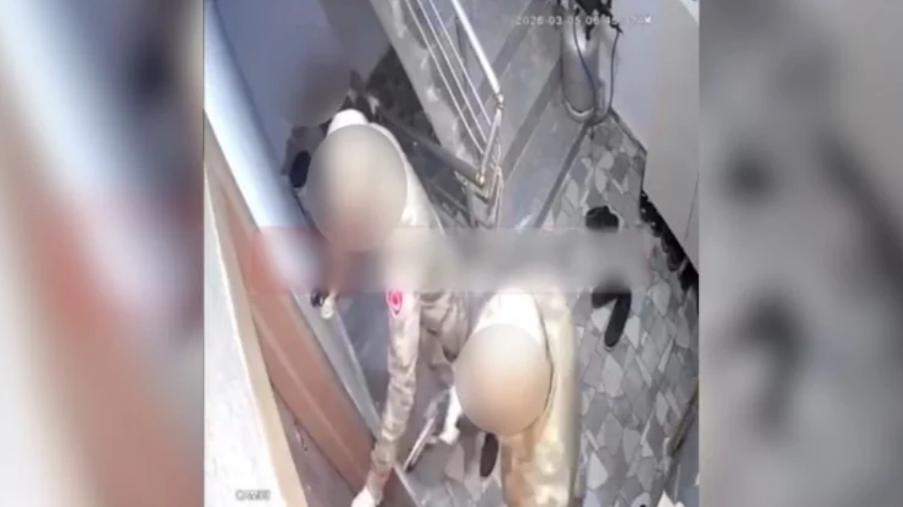 Özel harekat polisi gibi giyinip eve baskın yaptılar