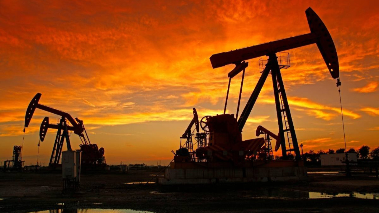 Petrol fiyatlarında son 6 yılın rekoru: Orta Doğu'daki savaş enerji krizini tetikledi