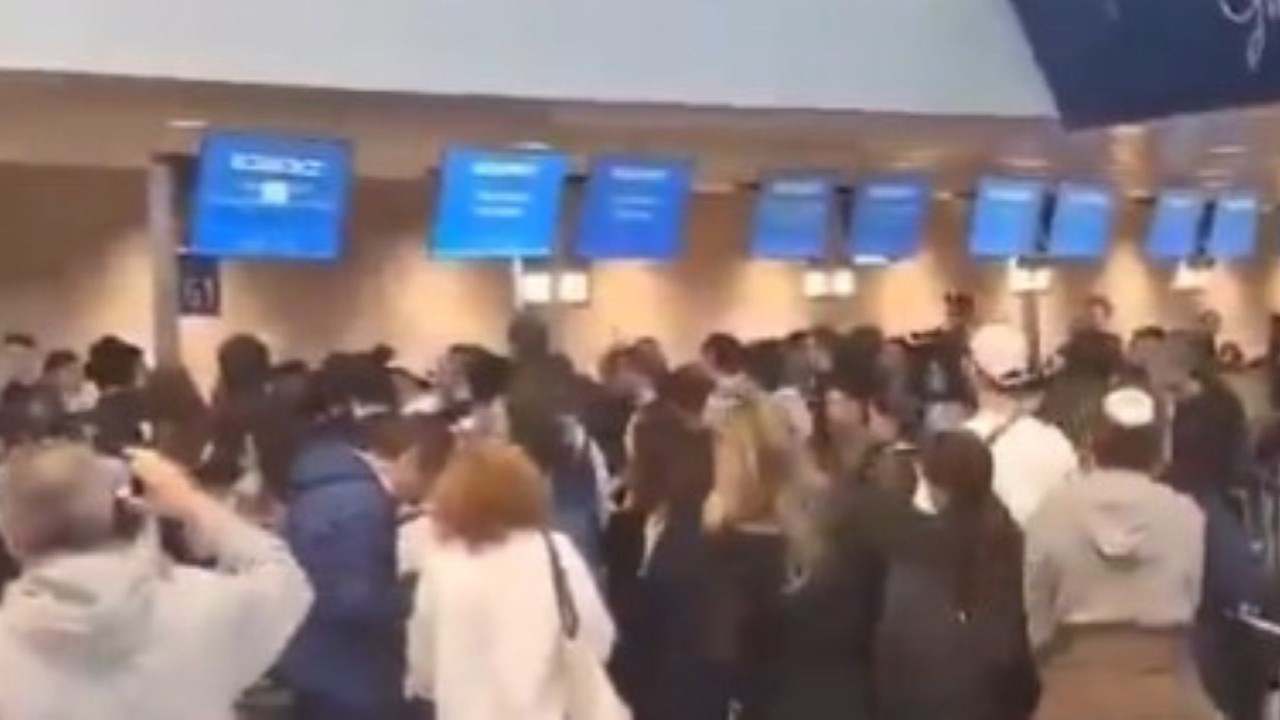 Ülkelerinden kaçmak isteyen İsrailliler, Ben Gurion Havalimanı'nda kargaşa çıkardı