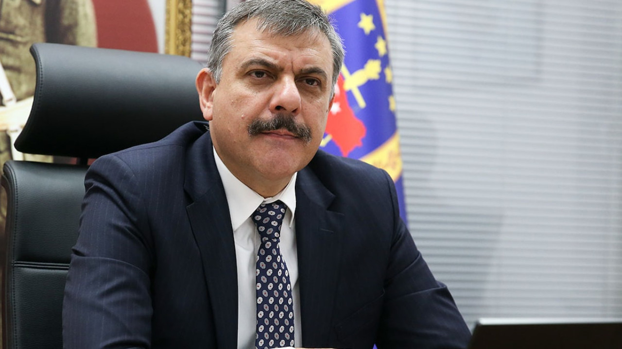 Bakan Çiftçi açıkladı: Sonradan takılan ekran ve ses sistemlerine 21 bin TL ceza