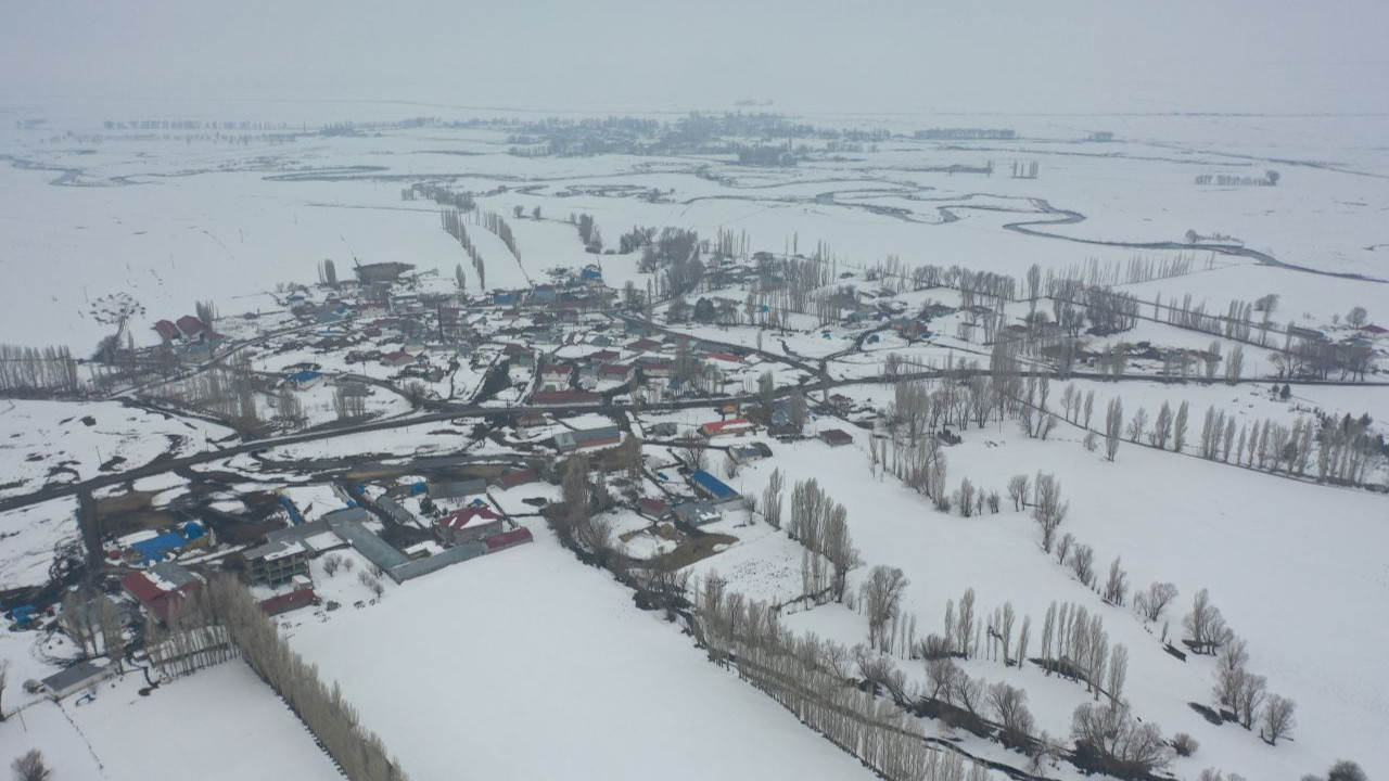 Kar ve tipi vurdu: O ilde 148 köy yolu ulaşıma kapandı