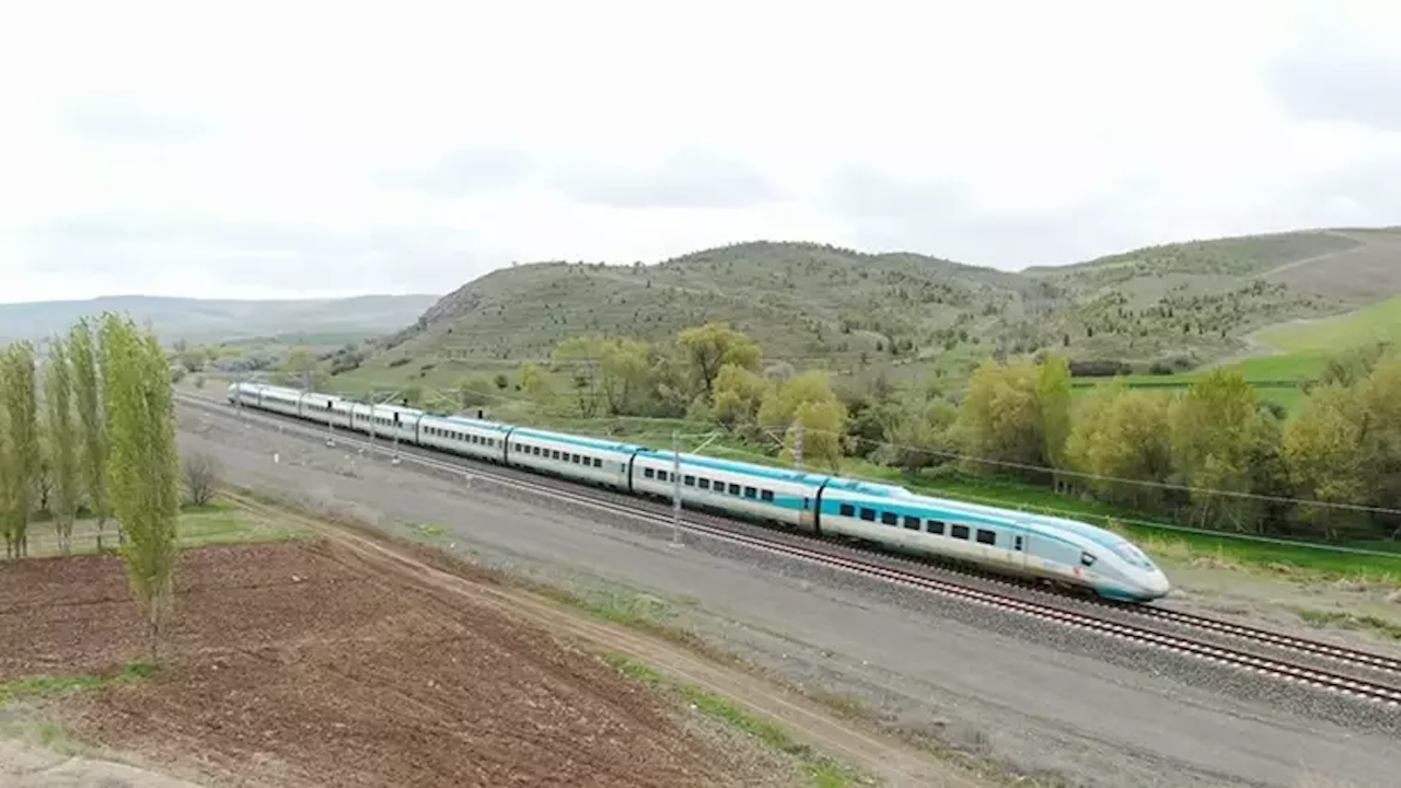 Bakan Uraloğlu açıkladı: Ramazan Bayramı'nda trenlerde ek kapasite sağlanacak