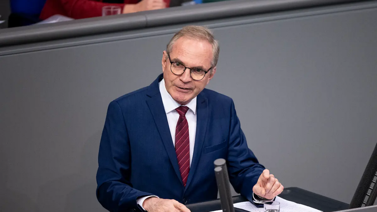 Almanya’da eski milletvekili çocuk istismarından hapis cezasına çarptırıldı