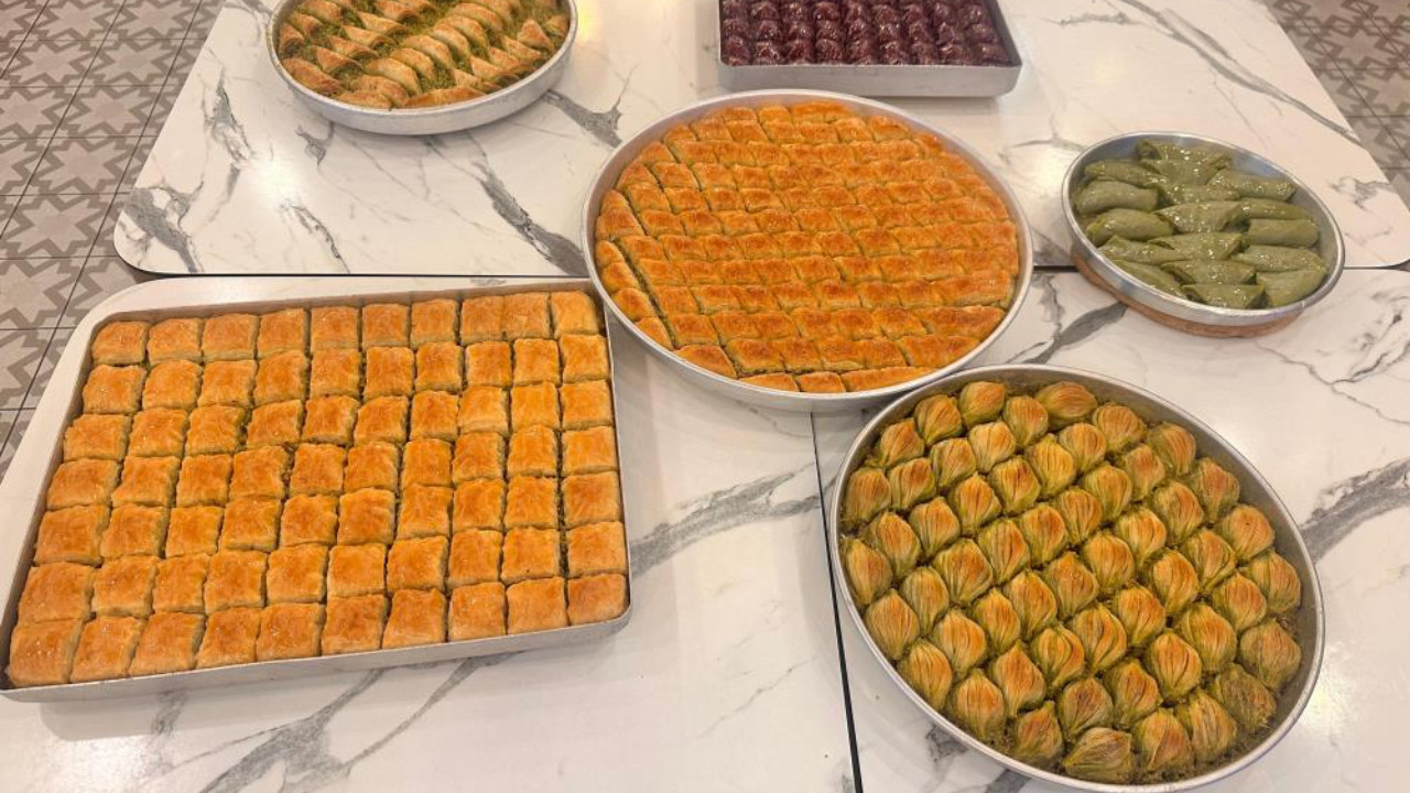Bayram öncesi baklava fiyatları uçtu! 2 bin lirayı gören etiketler sonrası uzman isimden uyarı geldi