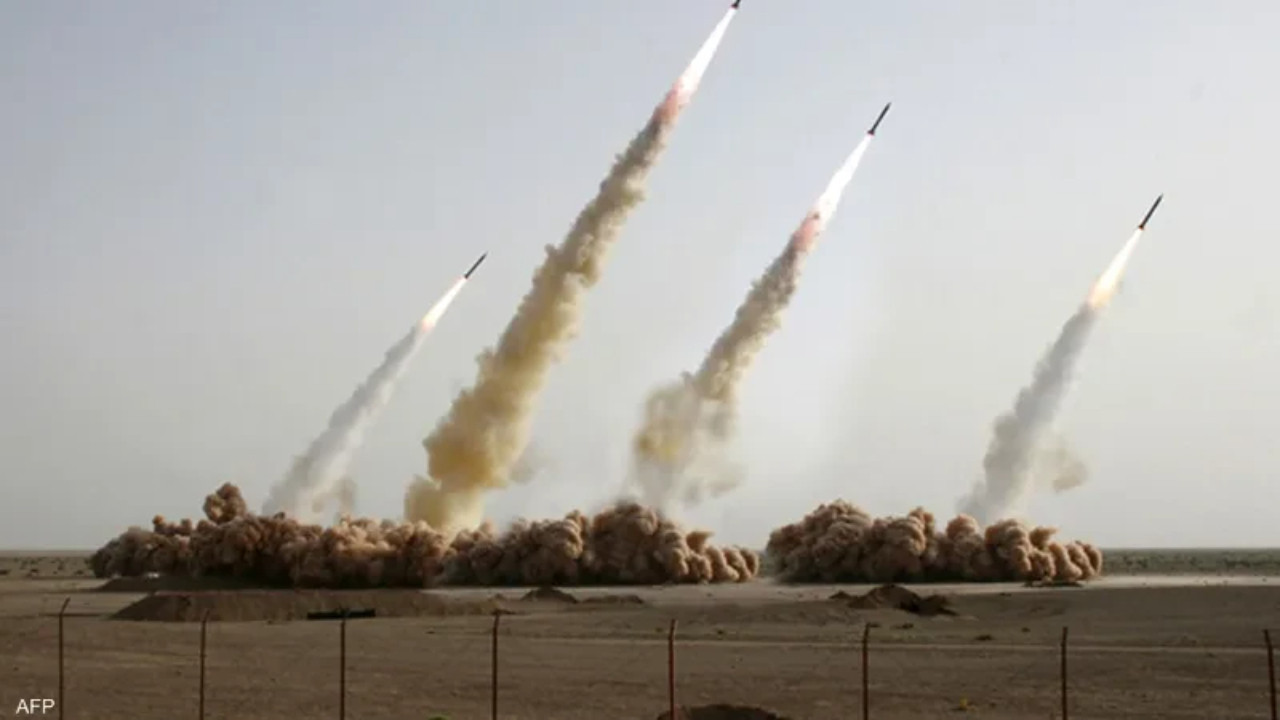 Siren bile çalmadı! İran füzeleri Tel Aviv'i ve 9 ABD üssünü vurdu