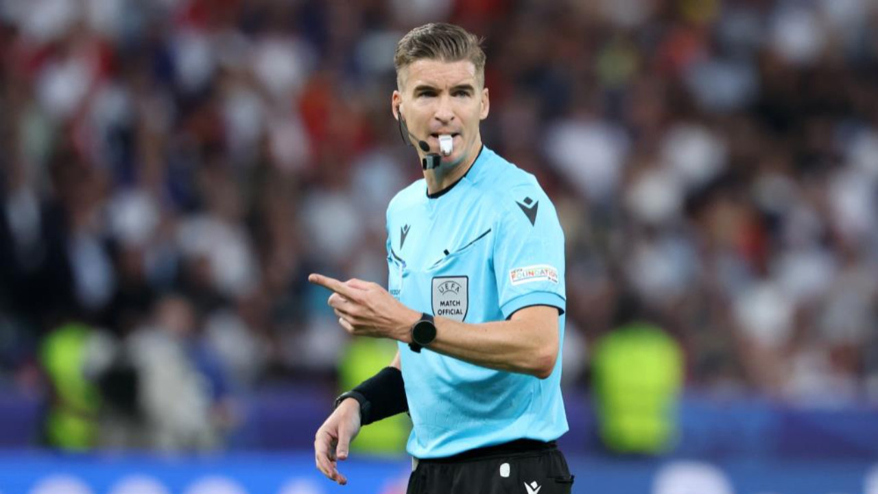 Türkiye - Romanya maçında düdük çalacak isim belli oldu!