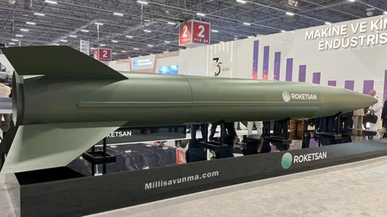 ROKETSAN'dan TSK'ya balistik füze teslimatı