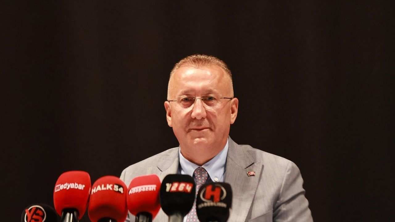 Adapazarı Belediye Başkanı Mutlu Işıksu AK Parti'den istifa etti