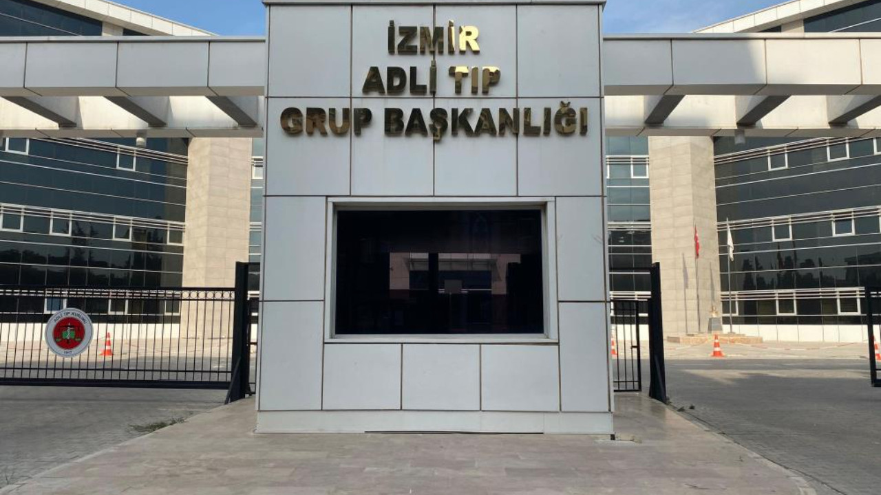 İzmir sahilinde kan donduran manzara! Kayalıkların arasında bebek cesedi bulundu!