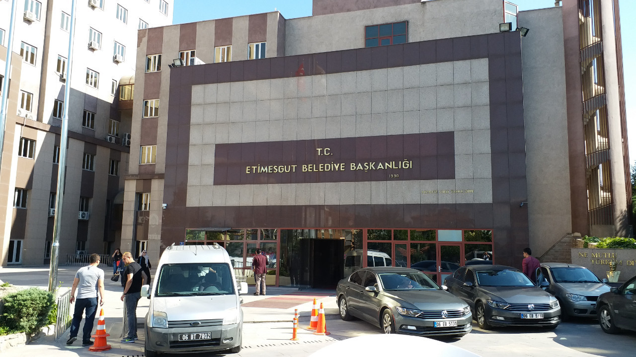 Sayıştay raporu sonrası düğmeye basıldı! Etimesgut Belediyesi'ne operasyon