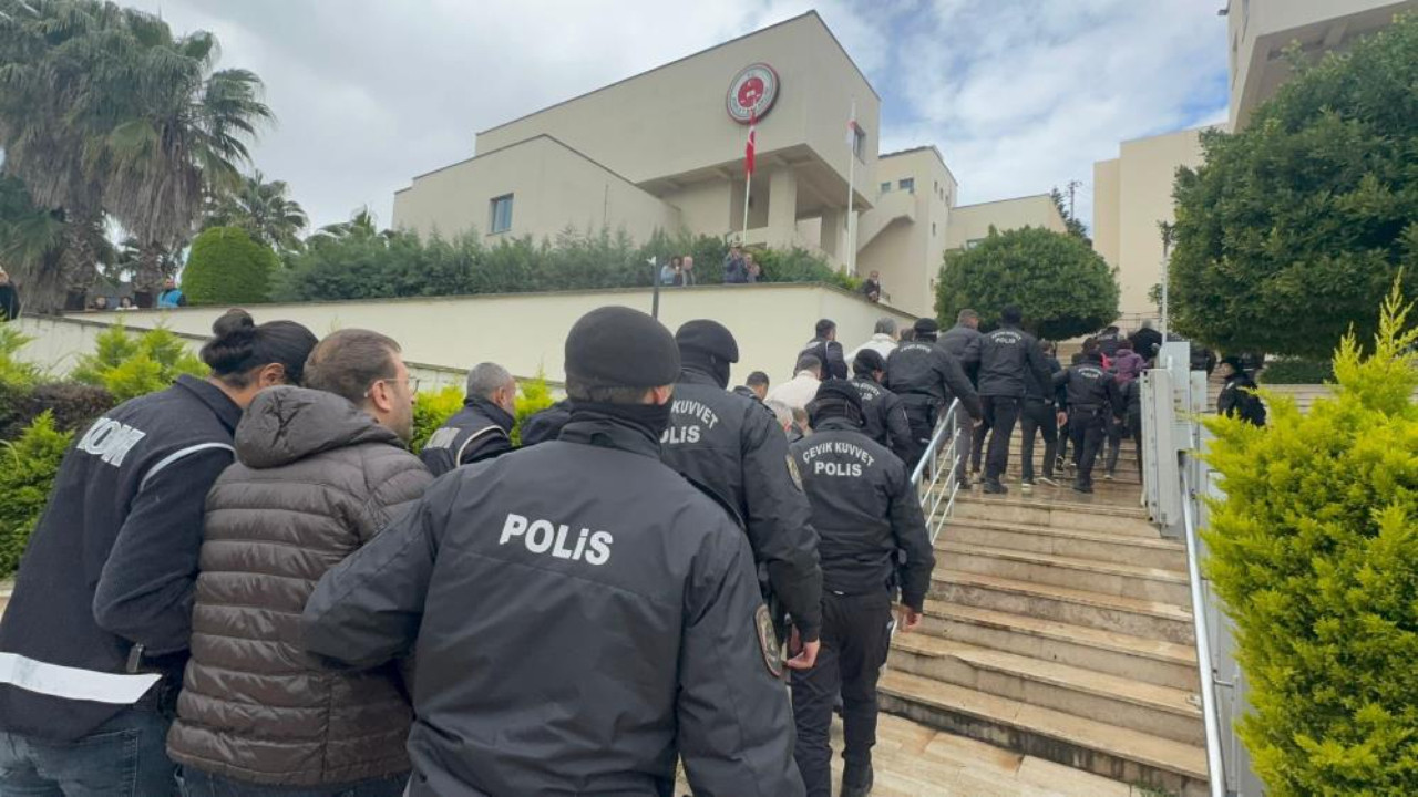 Marmaris Belediyesi'ne rüşvet operasyonu: Başkan Yardımcısı ve İmar Müdürü dahil 4 kişi tutuklandı