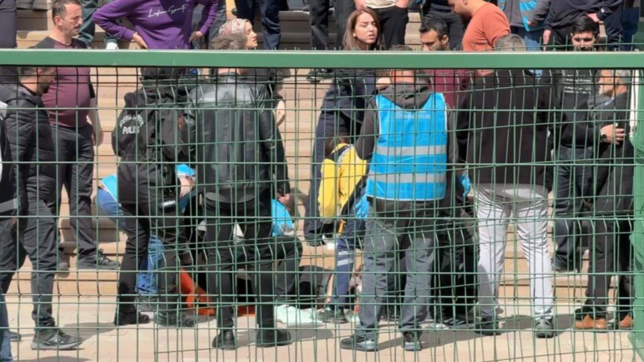 Adliyede dehşet anları! Boşanma davasında bıçaklar çekildi, ortalık kan gölüne döndü