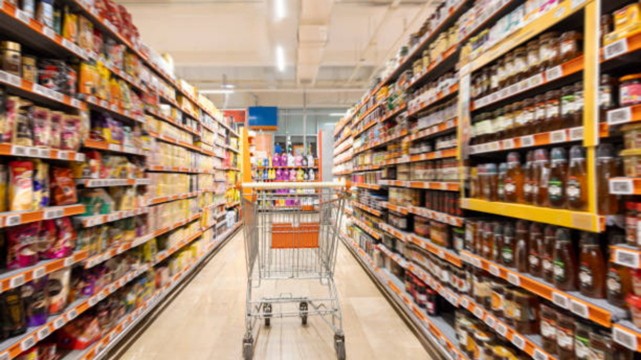 Zincir market ve toptancılara fahiş fiyat cezası: 183 işletmeye 96,6 milyon lira kesildi