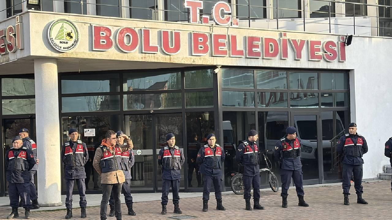 Bolu Belediyesi'ne yönelik soruşturmada adli kontrolle serbest bırakılan 3 zanlı tutuklandı