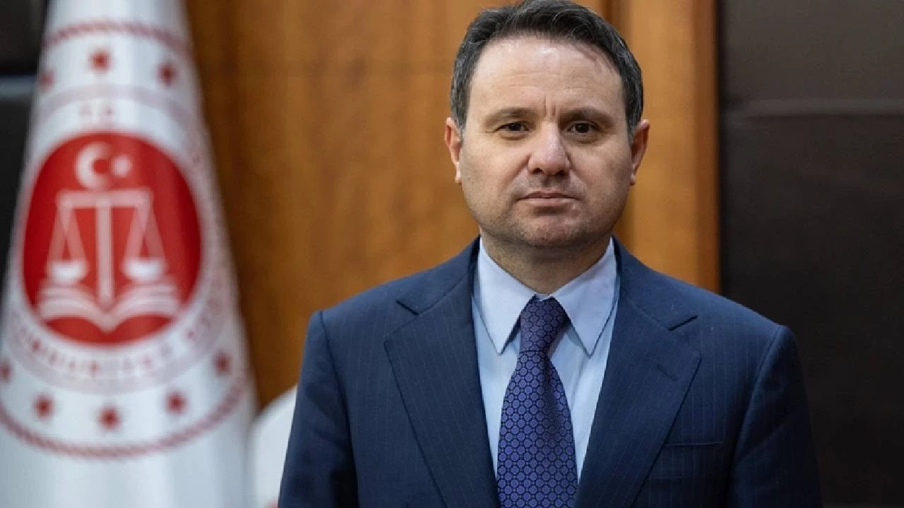 Adalet Bakanı Akın Gürlek açıkladı: Mart ayında zehir tacirlerine ve sanal kumarcılara büyük darbe!