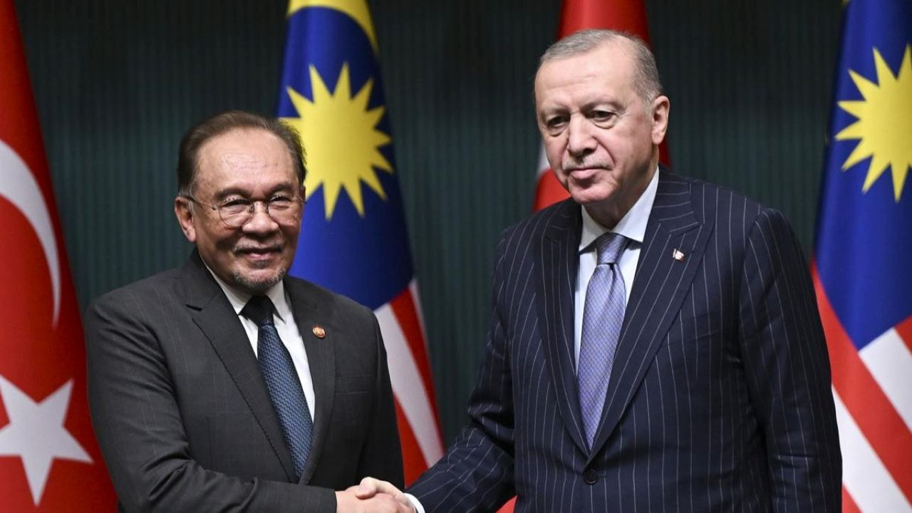 Malezya Başbakanı, Türkiye'nin bölgedeki rolünü öve öve bitiremedi