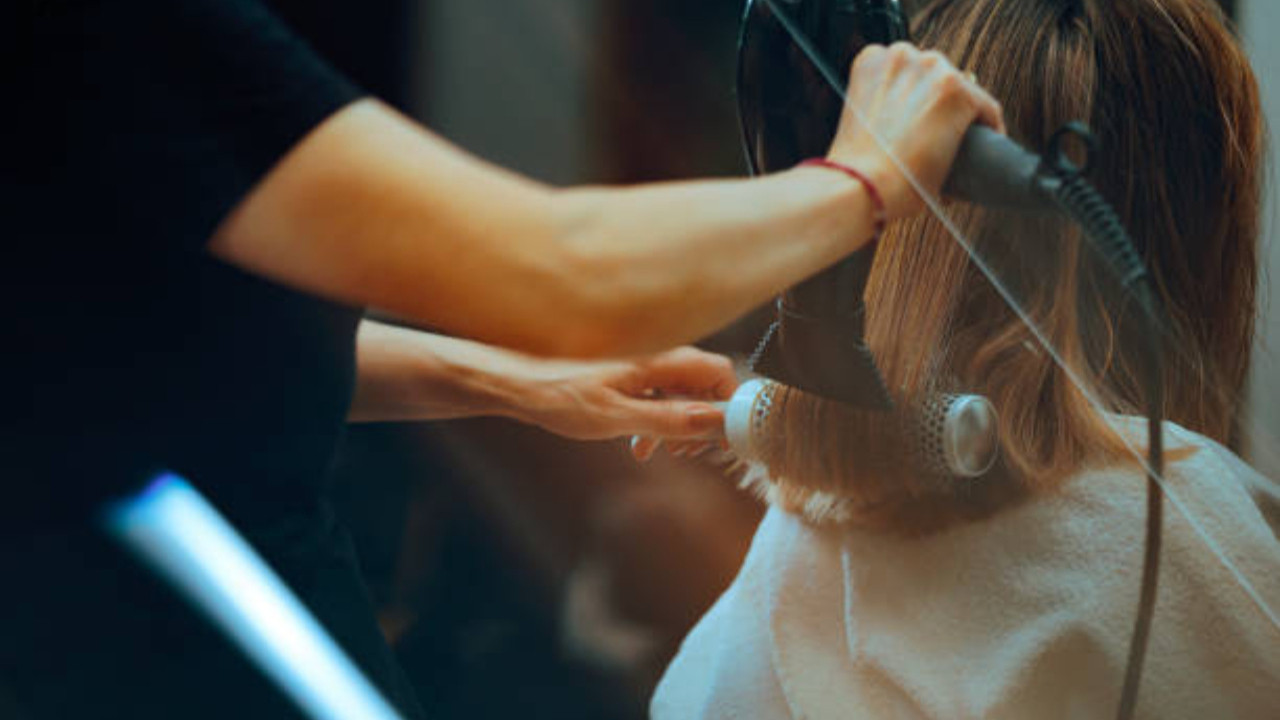 Kuaförde akılalmaz olay! 26 bin liralık saç yaptırdı, "2 dakikaya geliyorum" diyerek kaçtı