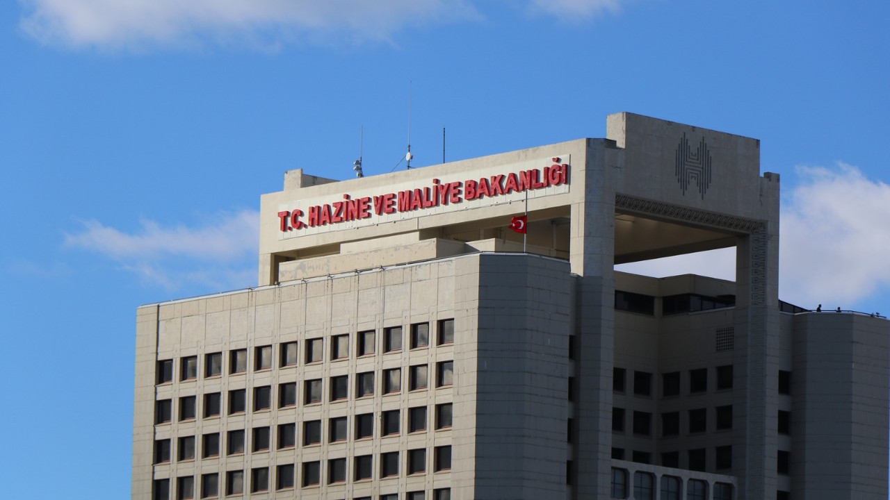 Kamu bankalarında ''akraba kredisi'' sınırı genişletildi