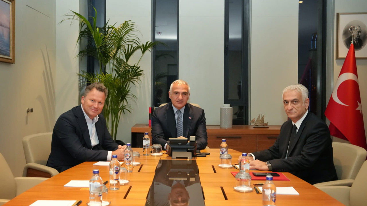 Kültür ve Turizm Bakanı Ersoy, Avrupalı tur operatörleriyle yeni sezonu görüştü