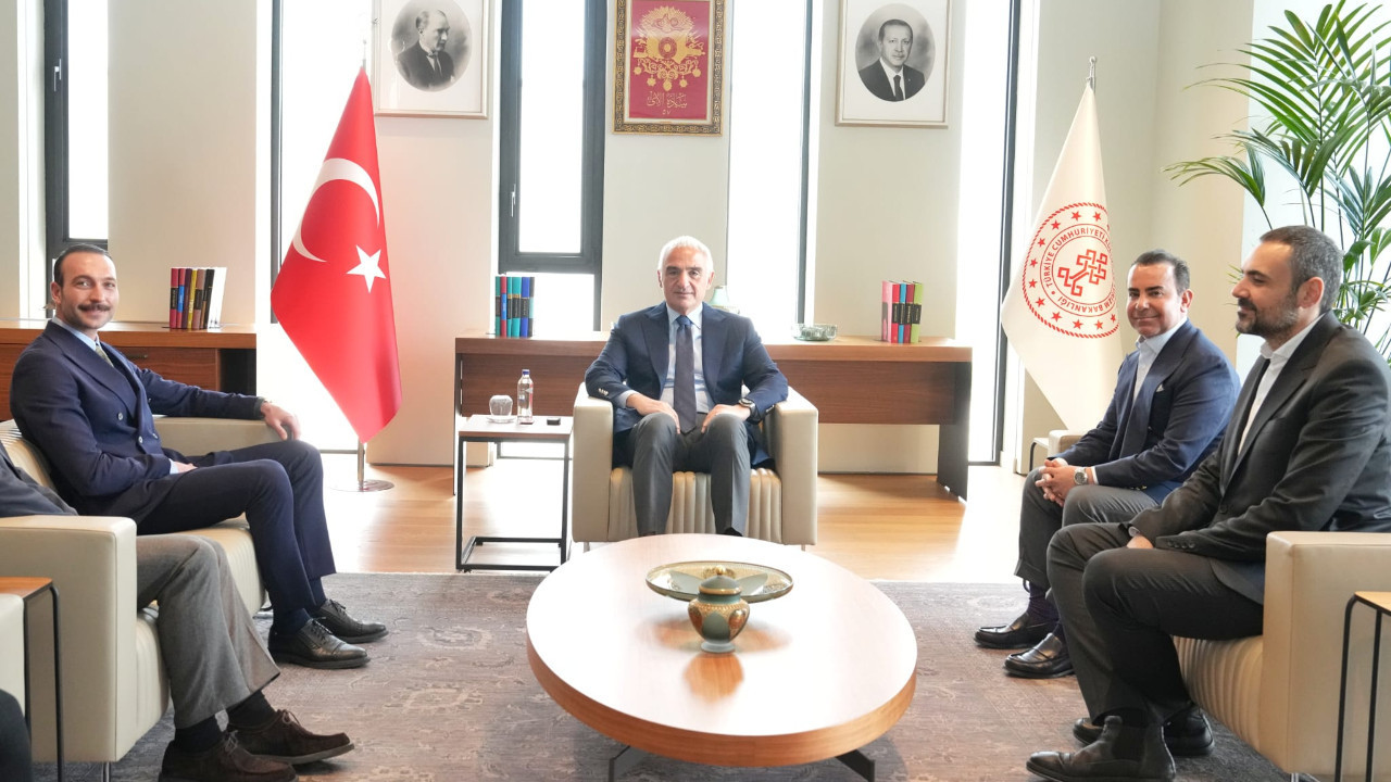 Tehditlere karşı ortak duruş: Bakan Ersoy, İsrailli bakanın hedef aldığı Görkem Sevindik ile görüştü