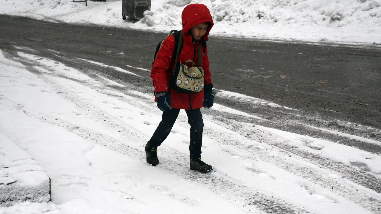 Meteoroloji yarın için uyardı: 14 ili kar yağışı vuracak