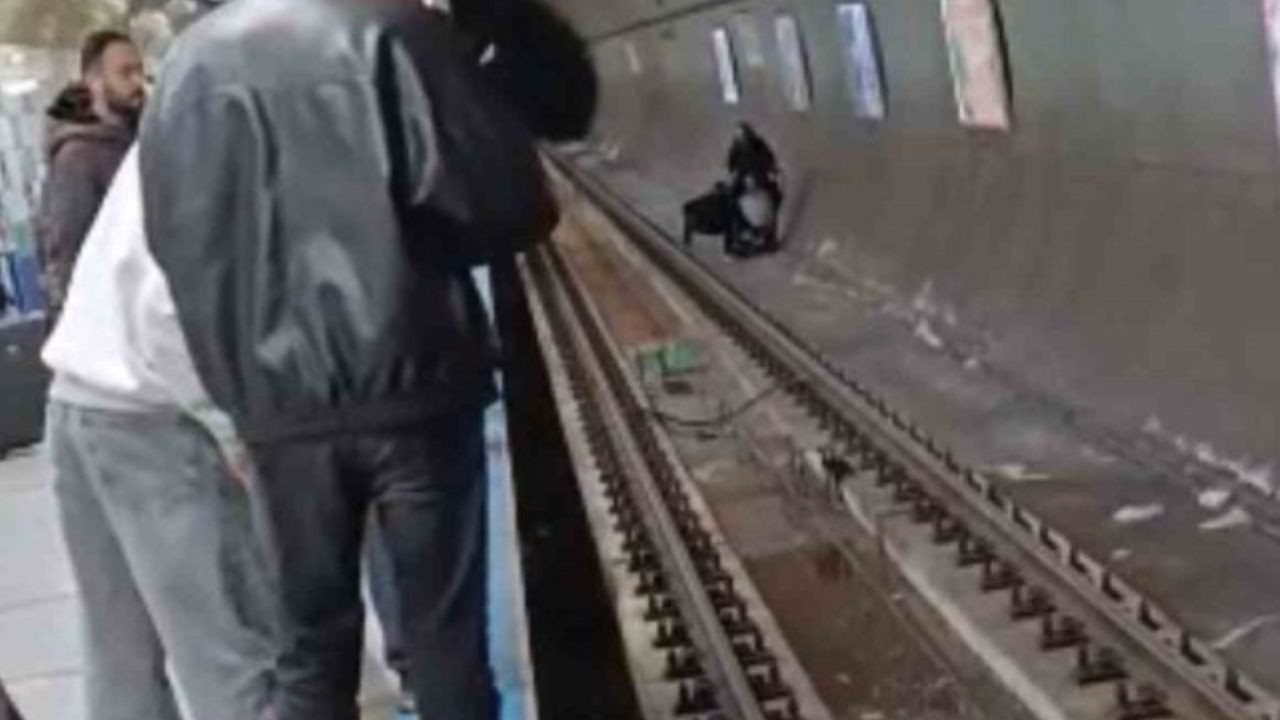 Kadıköy metrosunda intihar girişimi