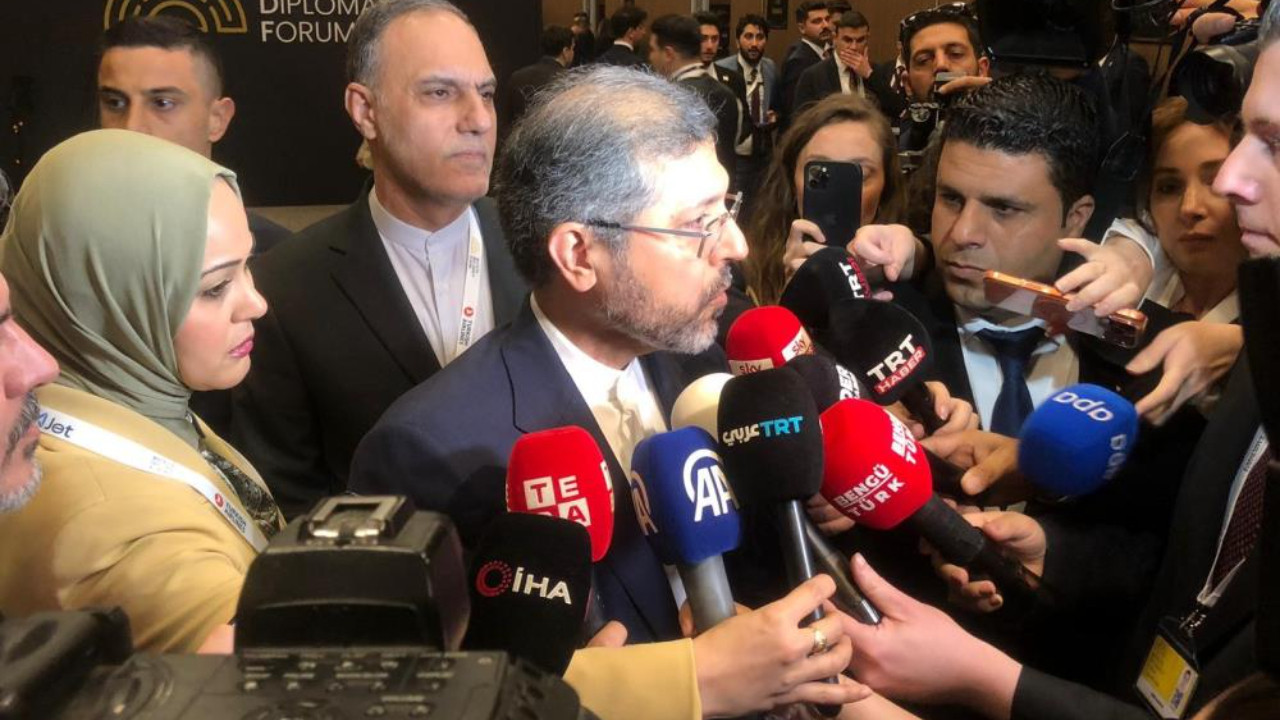 İran Dışişleri Bakan Yardımcısı Hatibzade: "Geçici ateşkesi kabul etmiyoruz, savaş sonsuza dek bitmeli!"