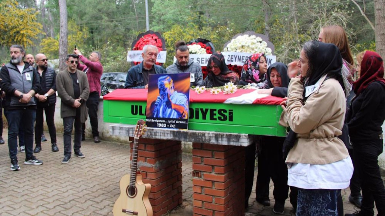 Müzisyen Rıza Tamer Şişman Akyaka'da son yolculuğuna uğurlandı