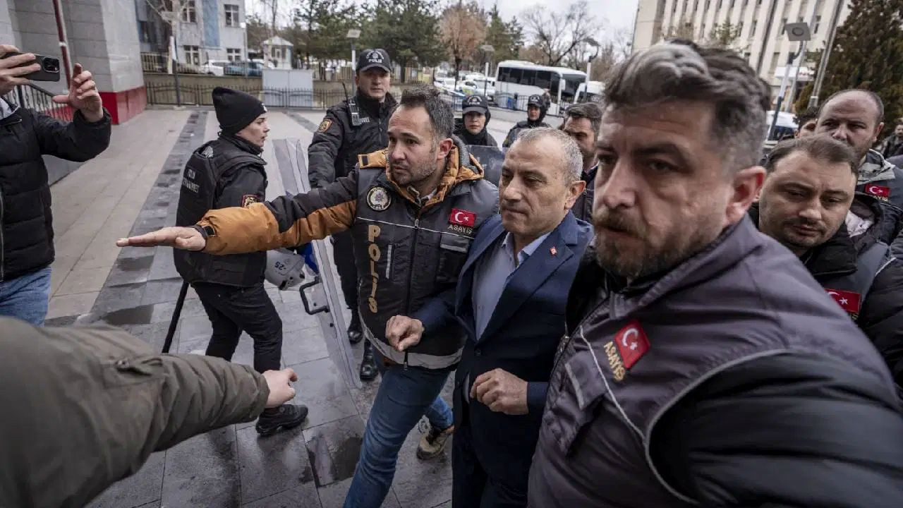 Gülistan Doku soruşturması: Eski Tunceli Valisi Tuncay Sonel tutuklandı