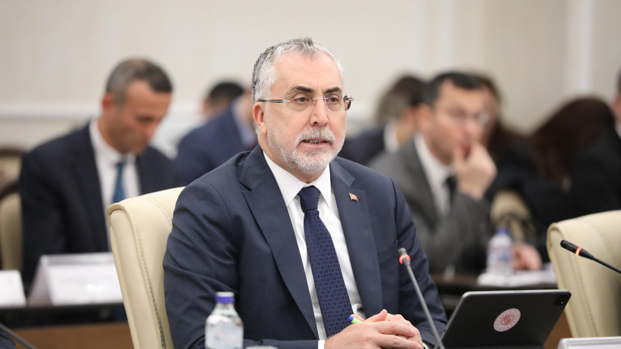 Hedef 3 yılda 800 bin gence staj imkânı