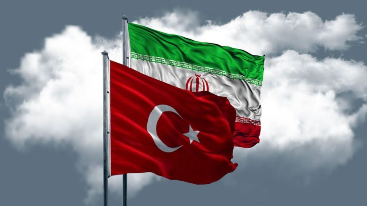 Türkiye'den İran'a tıbbi destek: "Yolumuz kardeşlik, yükümüz şifa olsun"