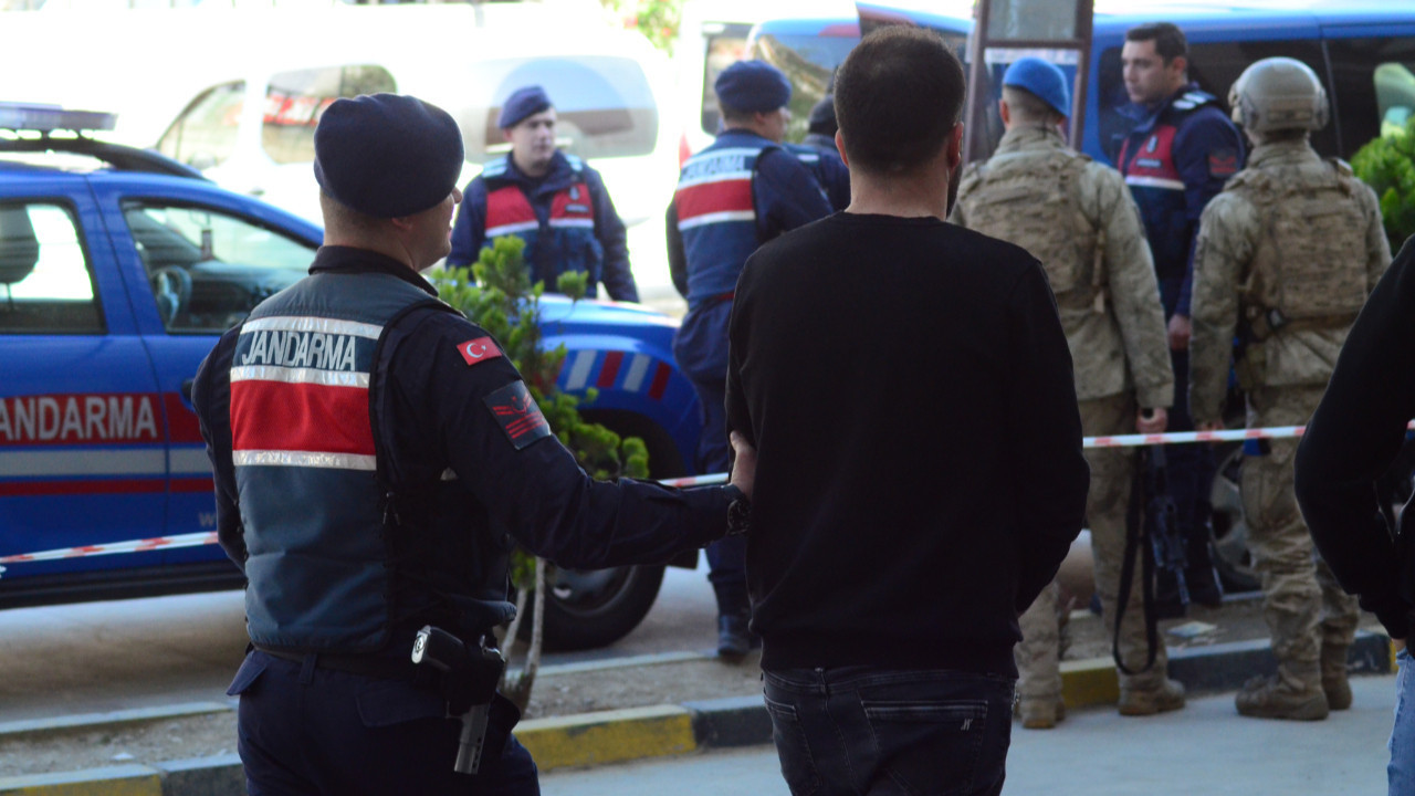 Aydın'da zehir tacirlerine büyük darbe: 52 şüpheli gözaltına alındı