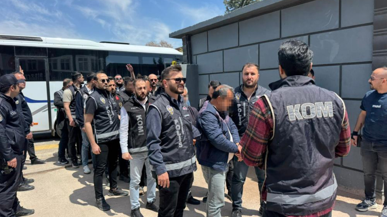 Halfeti Belediyesine yönelik operasyonda 46 şüpheli adliyeye sevk edildi