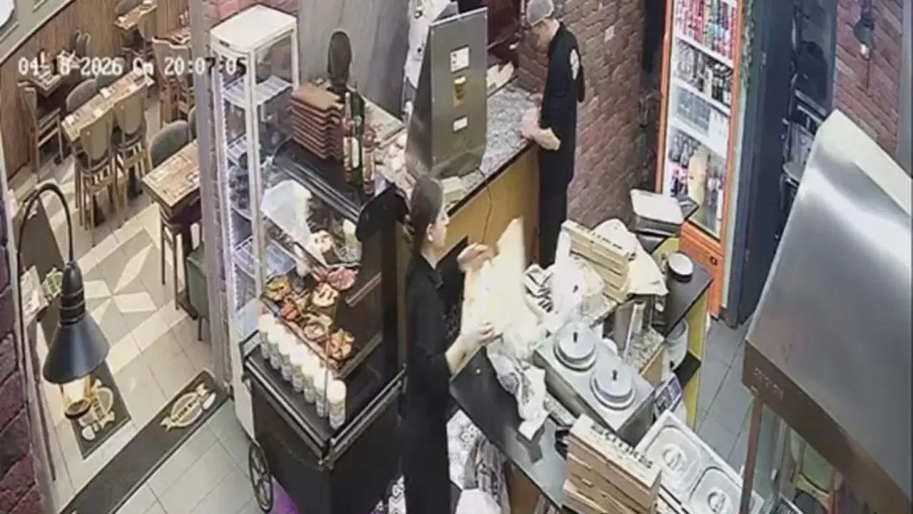 Husumetlisinin adına 25 farklı sipariş verdi, kuryeler kapıya kuyruk oldu