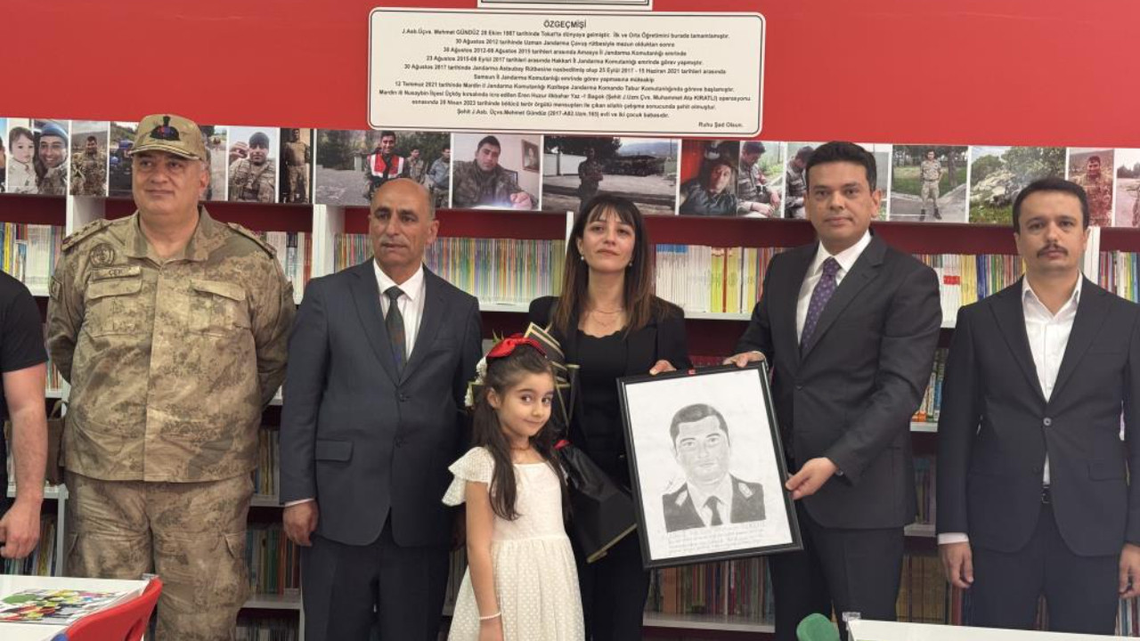 Şehit Mehmet Gündüz'ün silah arkadaşlarından duygulandıran vefa! Anısına Mardin'de kütüphane açıldı