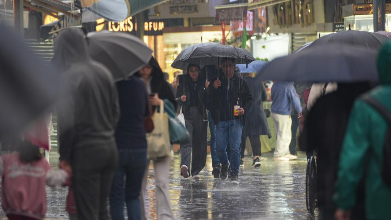 Yarın hava nasıl olacak? Soğuk ve yağışlı hava geri dönüyor!