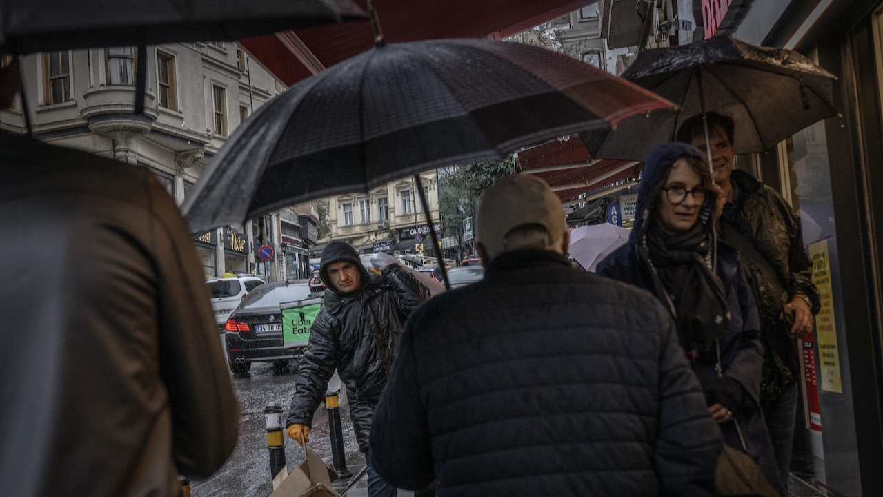 Meteoroloji illeri paylaştı: Yarın bu şehirlere gök gürültülü yağış geliyor!