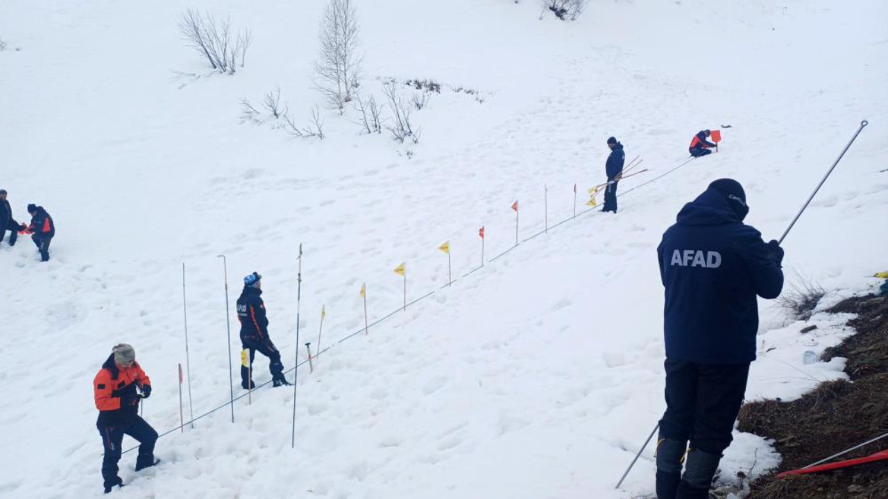 Artvin'deki çığ felaketinin üzerinden 122 gün geçti: Kayıp çobanı arama çalışmaları sürüyor