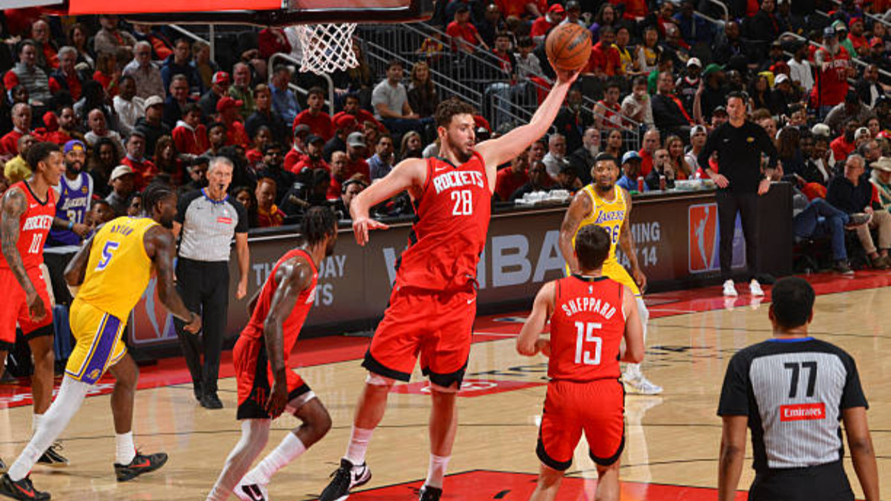 NBA play-off sonuçları: Lakers yarı finalde, Alperen Şengün'ün çabası Rockets'a yetmedi