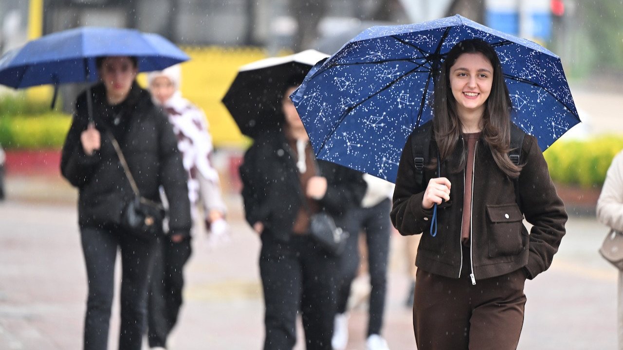Pazar günü plan yapanlar dikkat: 14 ile gök gürültülü sağanak geliyor!
