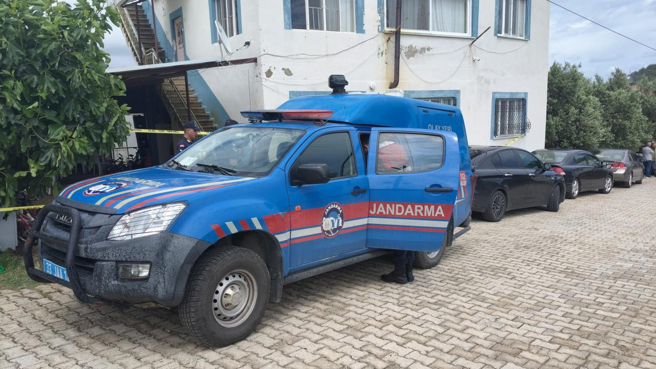 Mersin'de evde rahatsızlanan 2 çocuk hayatını kaybetti