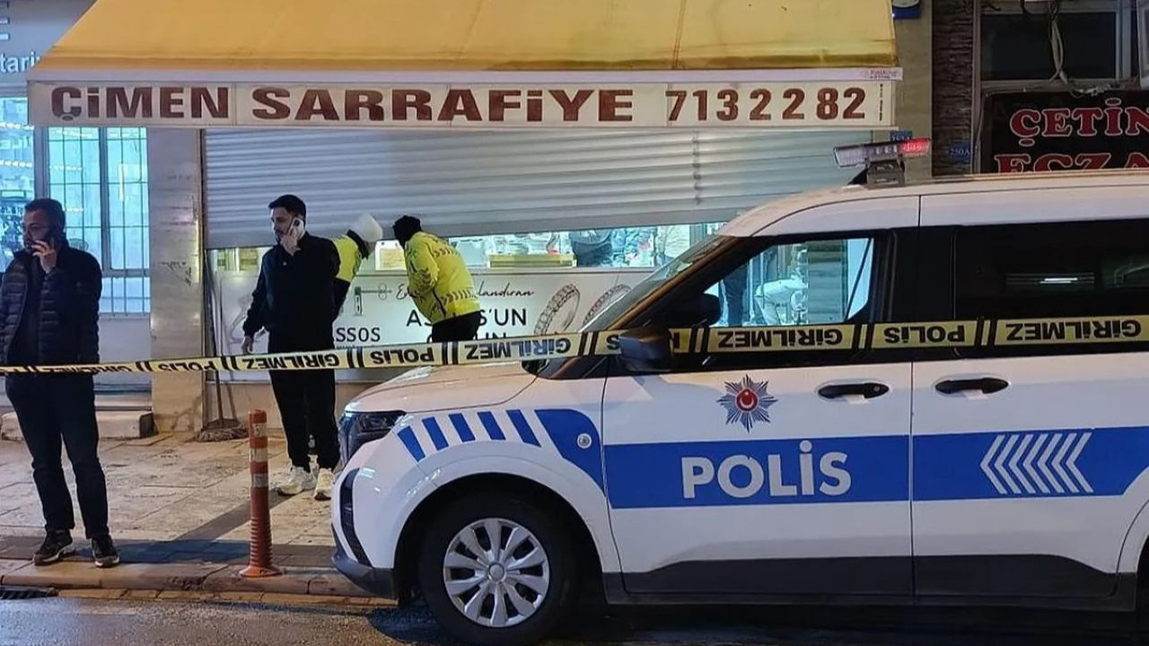 Denizli'de bir kuyumcu 100 kilo altınla kayıplara karıştı