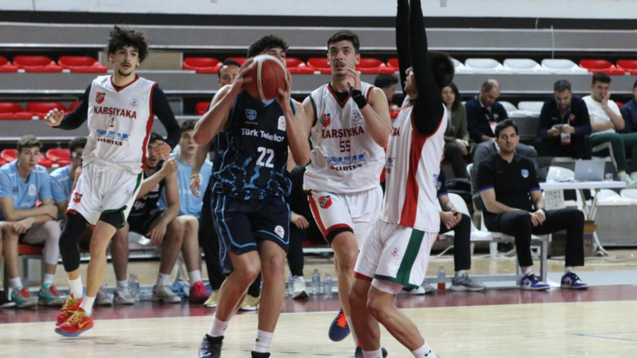 U18 Basketbol Türkiye Şampiyonası'nda çeyrek finalistler belli oldu