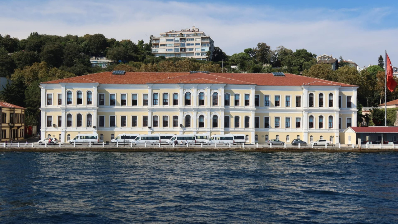 İstanbul'un en iyi 10 lisesi belli oldu! 4 Okul zirveyi paylaştı