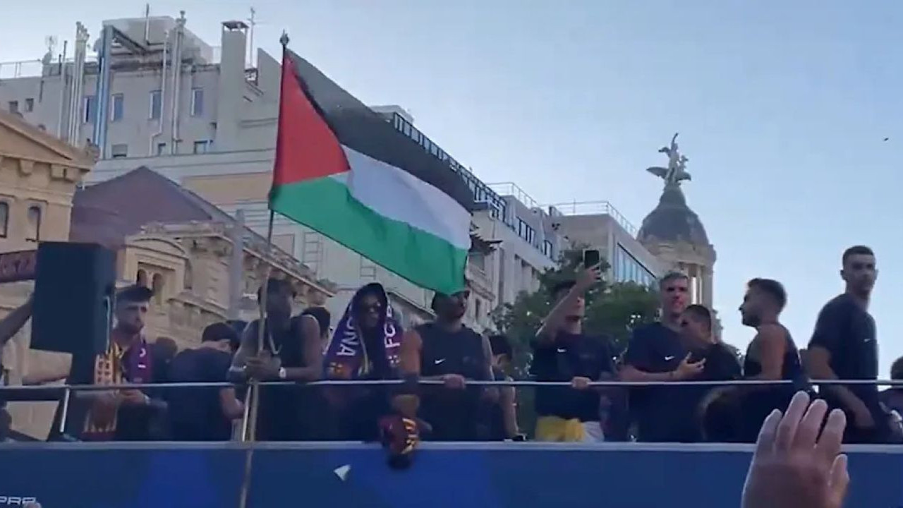 Kutlamalara damgasını vurdu! Yıldız futbolcu o hareketiyle büyük takdir topladı