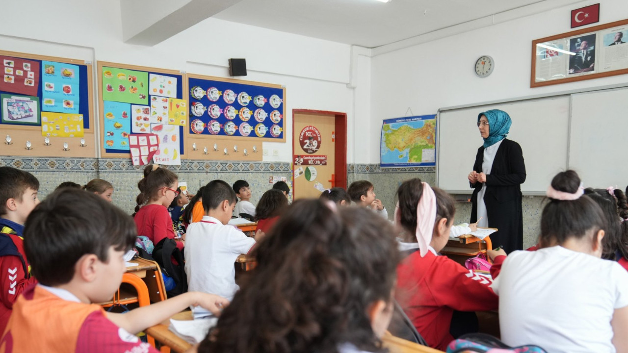 Öğretmenlerin iller arası yer değiştirme başvuruları ne zaman başlıyor? Tüm detaylar...